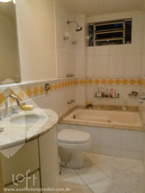 Image 7 - 249380